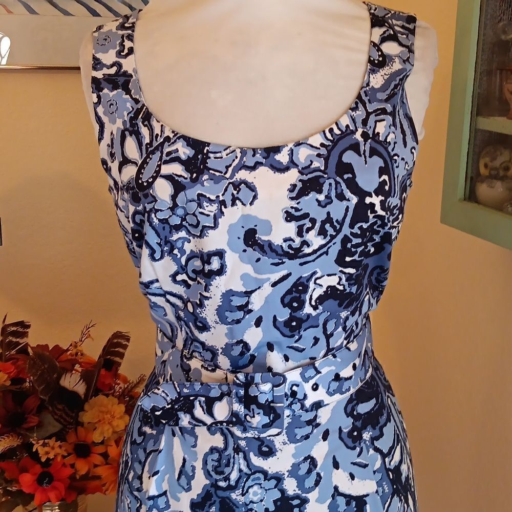 H and M Bold Abstract Dress - Picture 2 of 8